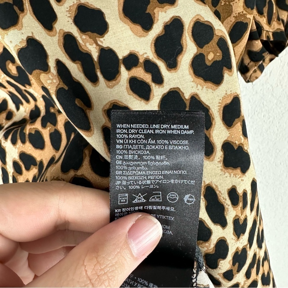 H&M Brown Tan Cheetah Animal Print Casual Short Ruched Sleeves Top Size Medium - Picture 7 of 7